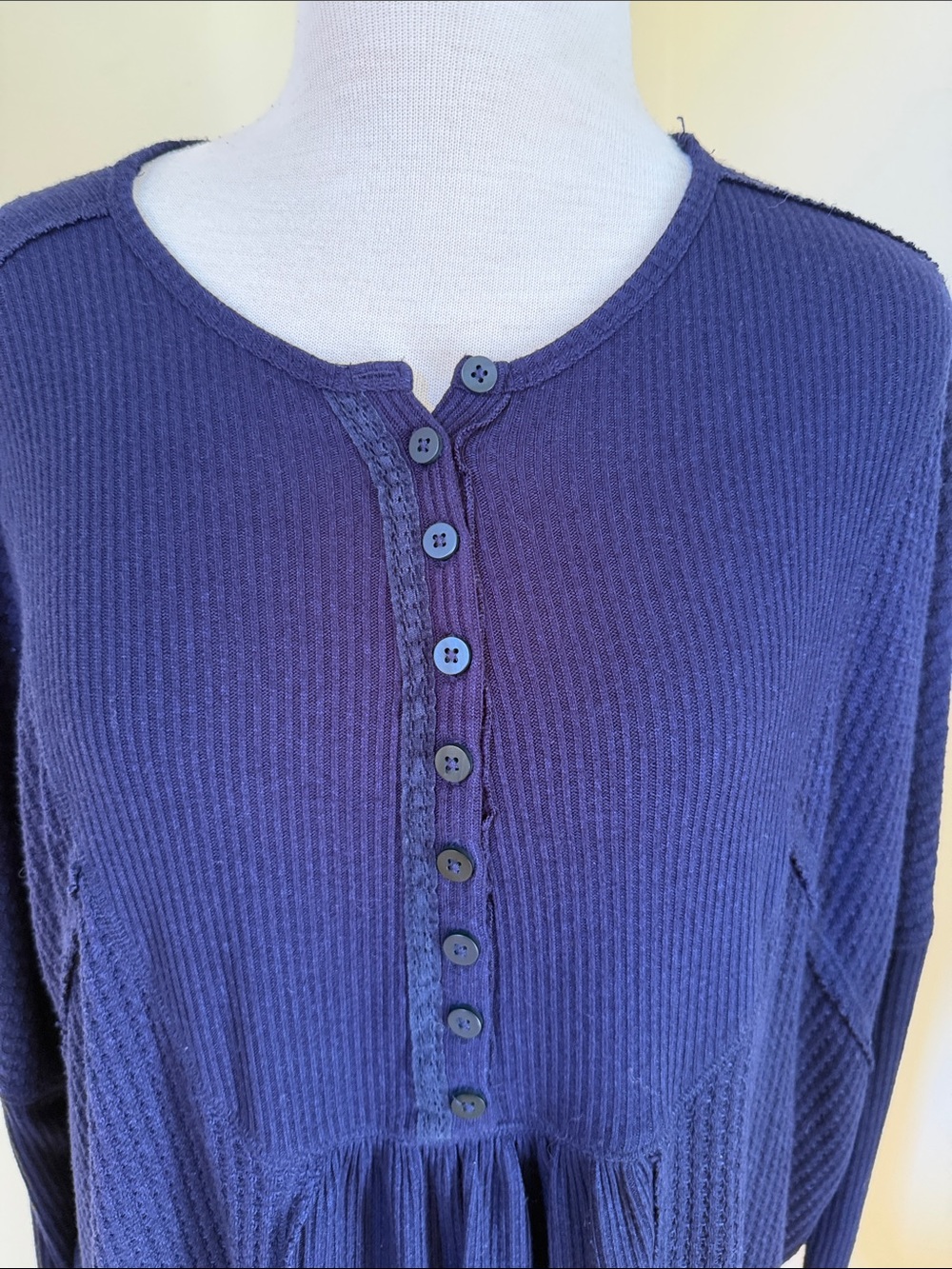 Free People medium loose for Leo henley top . - Picture 3 of 13